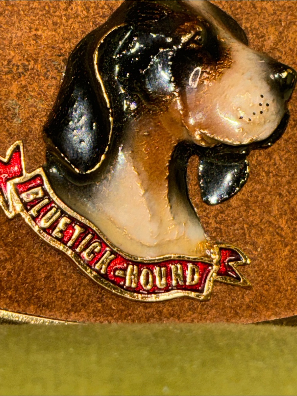 Vintage 1979 Bluetick Hound Belt Buckle Raintree Brass/Suede 3D Art Pre-owned - Picture 2 of 5